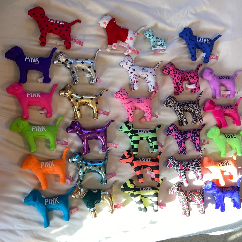 Victoria’s Secret PINK Dog Lot